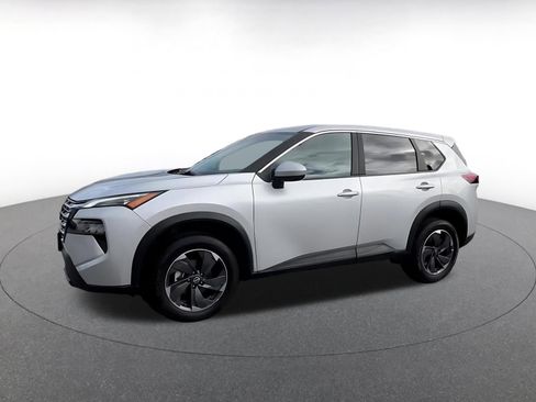 Used 2025 Nissan Rogue SV FWD image 8