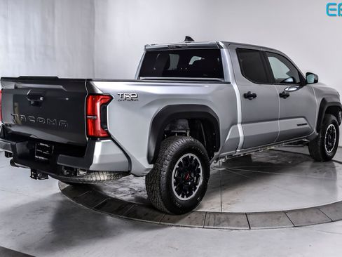 Used 2024 Toyota Tacoma TRD Off-Road AWD/4WD image 4