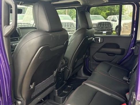 Used 2026 Jeep Wrangler Unlimited Rubicon AWD/4WD image 17