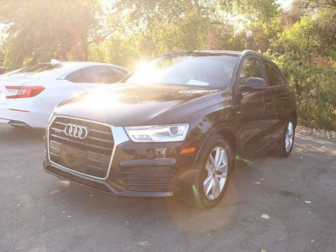 Used 2018 Audi Q3 2.0T Premium w/ Convenience Package AWD/4WD image 3