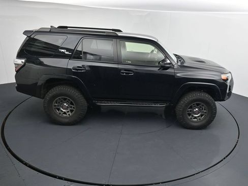 Used 2019 Toyota 4Runner TRD Off-Road AWD/4WD image 17