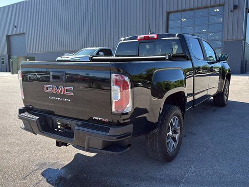 Used 2021 GMC Canyon AT4 AWD/4WD image 3