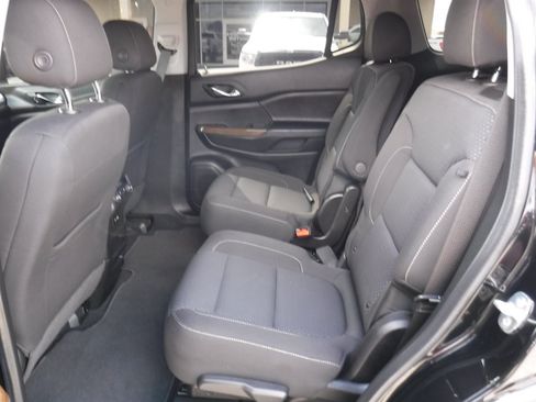 Used 2022 GMC Acadia SLE FWD image 8