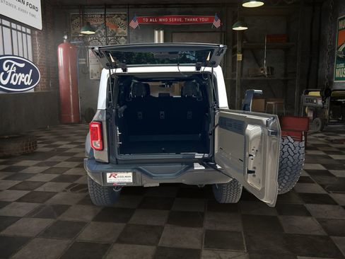 New 2026 Ford Bronco Heritage Edition AWD/4WD image 7