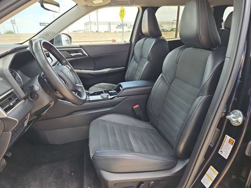 Used 2025 Mitsubishi Outlander SE AWD/4WD image 22