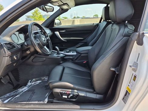 Used 2018 BMW M240i Convertible RWD image 9