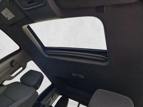 Used 2021 Chevrolet Silverado 1500 LT Trail Boss w/ Convenience Package II image 15