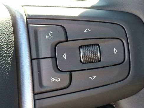 New 2026 GMC Sierra 1500 SLE image 21