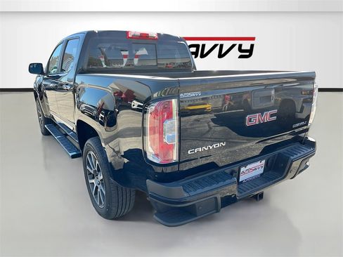 Used 2020 GMC Canyon Denali image 5