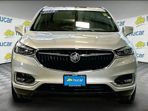 Used 2018 Buick Enclave Essence AWD/4WD image 2