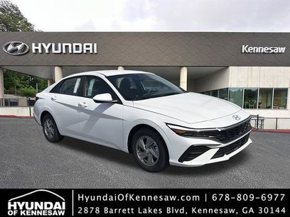 New 2026 Hyundai Elantra SE