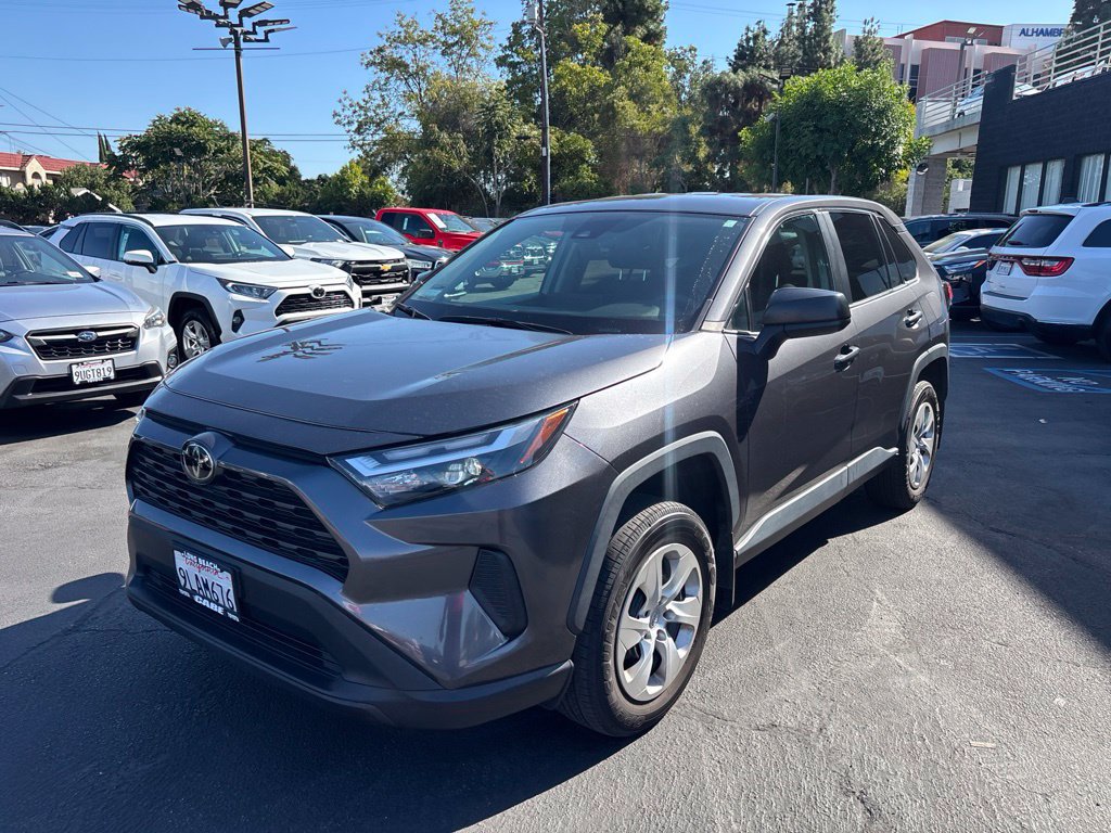 Used 2024 Toyota RAV4 LE FWD image 8
