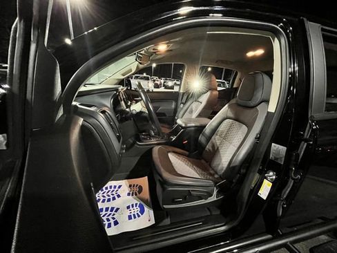 Used 2022 Chevrolet Colorado Z71 w/ Z71 Midnight Edition image 15