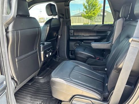 Used 2018 Ford Expedition Limited AWD/4WD image 30