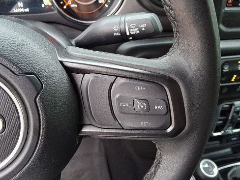 Certified 2023 Jeep Wrangler Unlimited Sport AWD/4WD image 22