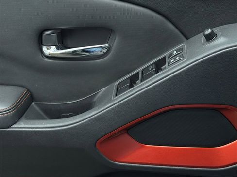 Used 2023 Nissan Frontier PRO-4X w/ Pro Convenience Package image 15