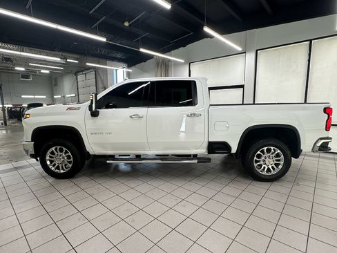 Certified 2025 Chevrolet Silverado 2500 LTZ w/ LTZ Premium Package image 9
