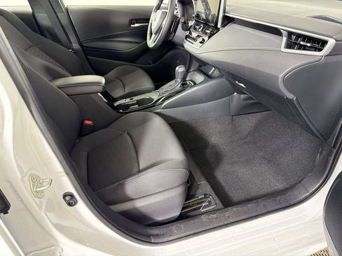 Used 2025 Toyota Corolla SE FWD image 13