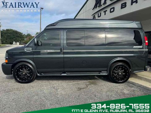 Used 2018 Chevrolet Express 2500 image 9