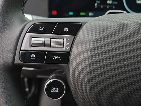 New 2026 Hyundai Ioniq 5 SE image 16