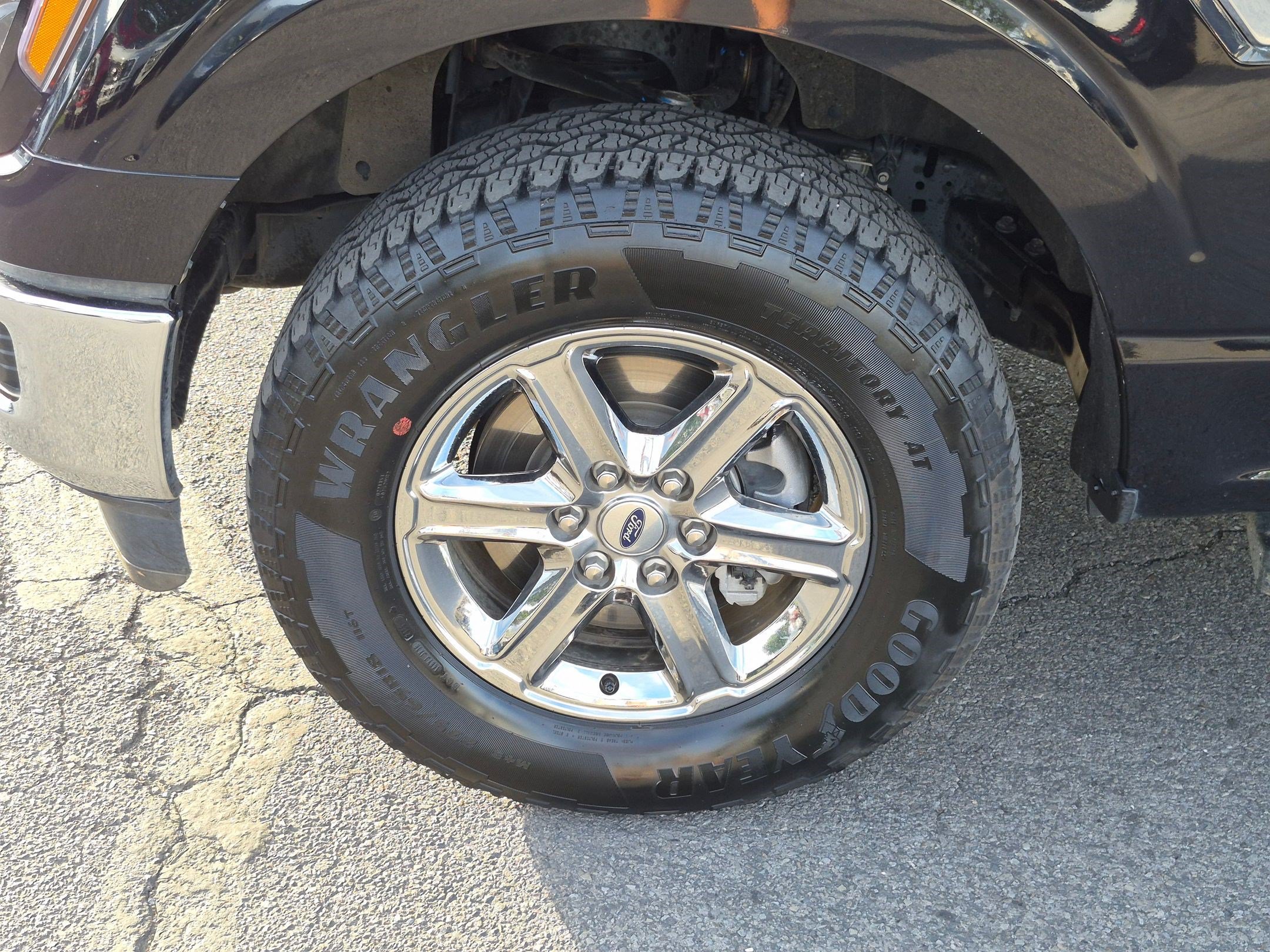 Used 2025 Ford F150 XLT w/ Equipment Group 301A Standard AWD/4WD image 14