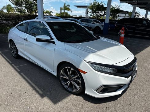 Used 2019 Honda Civic Touring image 10