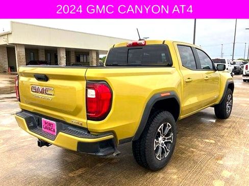 Used 2024 GMC Canyon AT4 AWD/4WD image 7