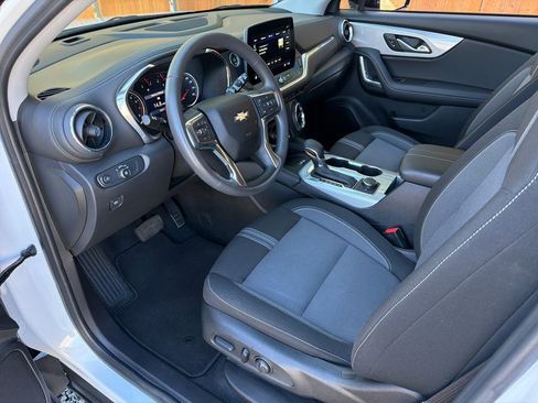 Used 2024 Chevrolet Blazer LT w/ Convenience Package image 2