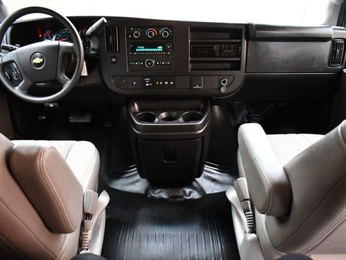 Used 2022 Chevrolet Express 3500 LS image 23