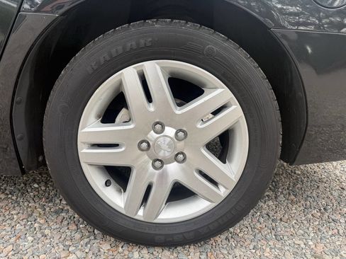 Used 2012 Chevrolet Impala LT w/ LT Sunroof Package image 8