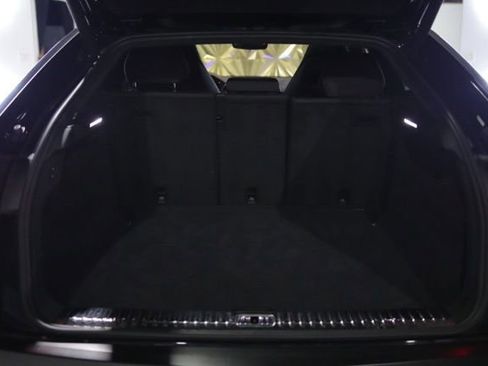 Used 2021 Lamborghini Urus AWD/4WD image 27
