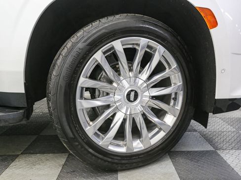 Used 2021 Cadillac Escalade Premium Luxury w/ Performance Package image 17