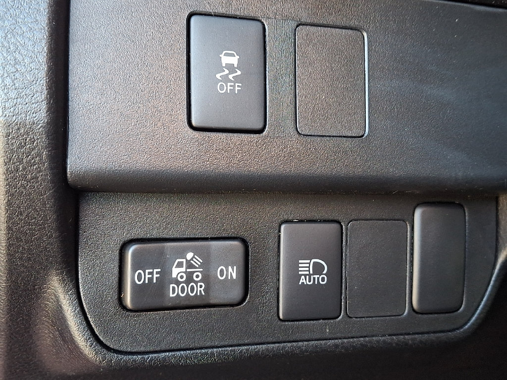 Used 2023 Toyota Tacoma SR AWD/4WD image 22