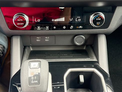 New 2025 Mitsubishi Outlander ES image 16