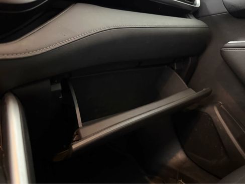 Used 2022 Toyota Highlander XLE AWD/4WD image 21