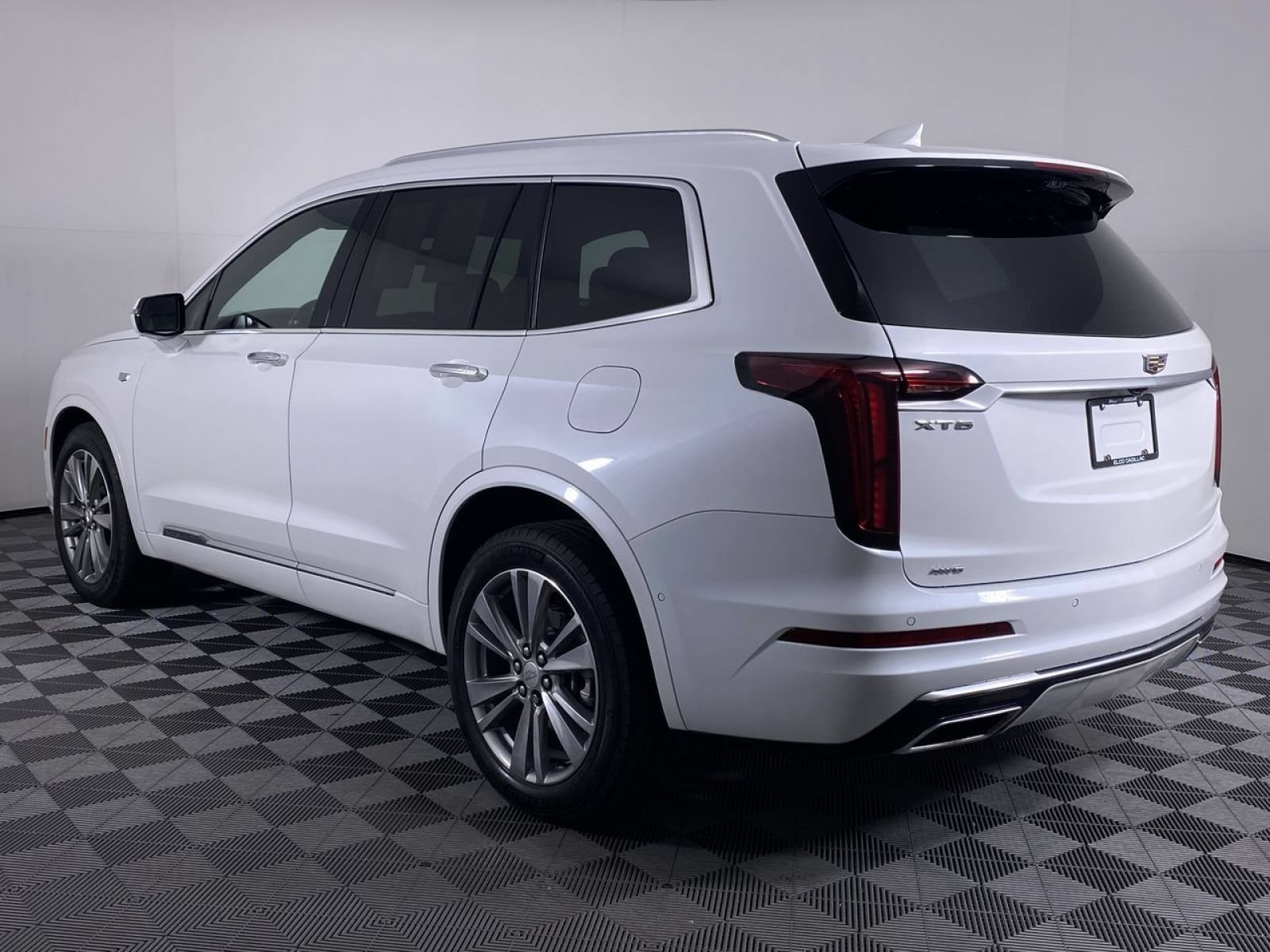 Certified 2024 Cadillac XT6 Premium Luxury w/ Technology Package AWD/4WD image 20