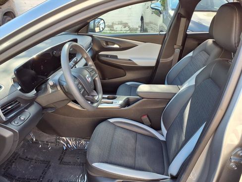 Used 2024 Buick Envista Preferred image 16