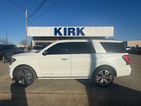 Used 2021 Ford Expedition Platinum image 2