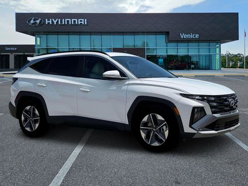 New 2026 Hyundai Tucson SEL FWD image 10