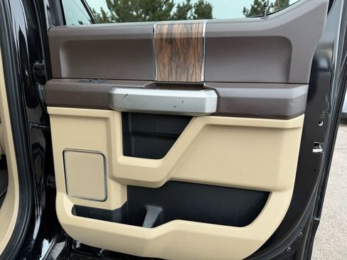 Used 2019 Ford F150 Lariat image 21