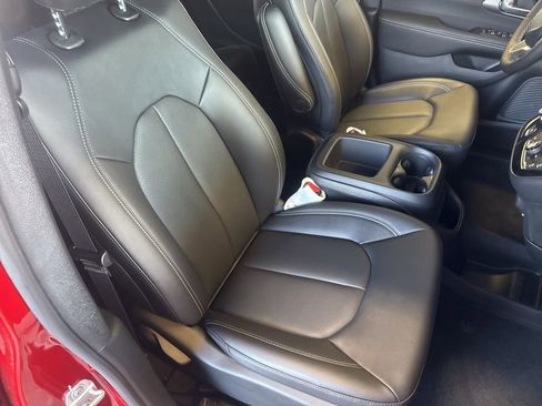 New 2026 Chrysler Voyager LX FWD image 46