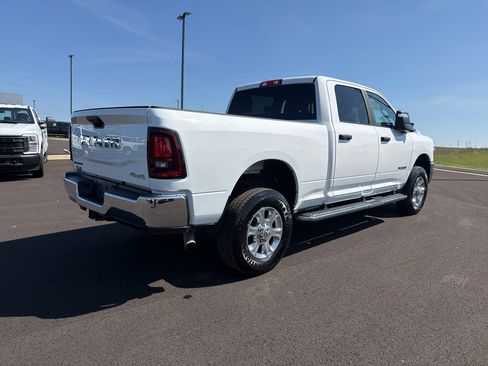 Certified 2026 RAM 2500 Big Horn AWD/4WD image 5