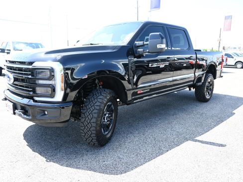 New 2026 Ford F250 Platinum w/ Tremor Off-Road Package AWD/4WD image 8