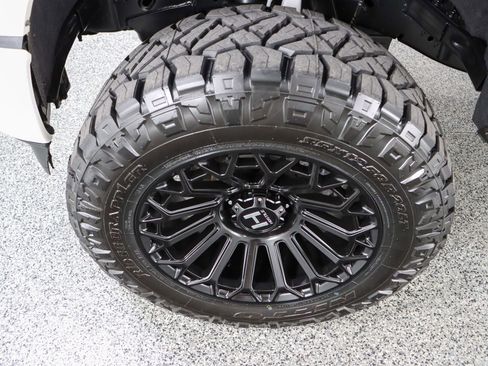 Used 2024 Ford F150 Lariat w/ Equipment Group 502A High image 12