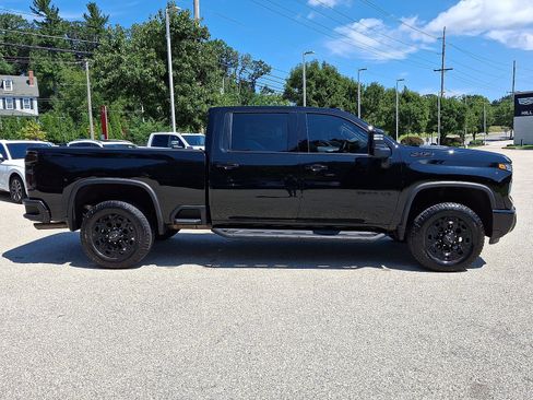 Used 2024 Chevrolet Silverado 2500 LTZ w/ LTZ Plus Package AWD/4WD image 26