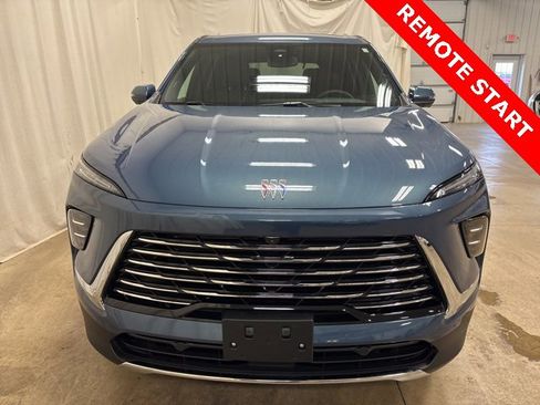 Used 2025 Buick Enclave Preferred image 9