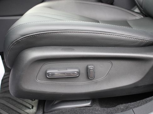 Used 2025 Honda HR-V EX-L image 13