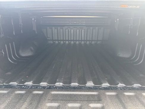 Used 2017 Chevrolet Colorado ZR2 image 18