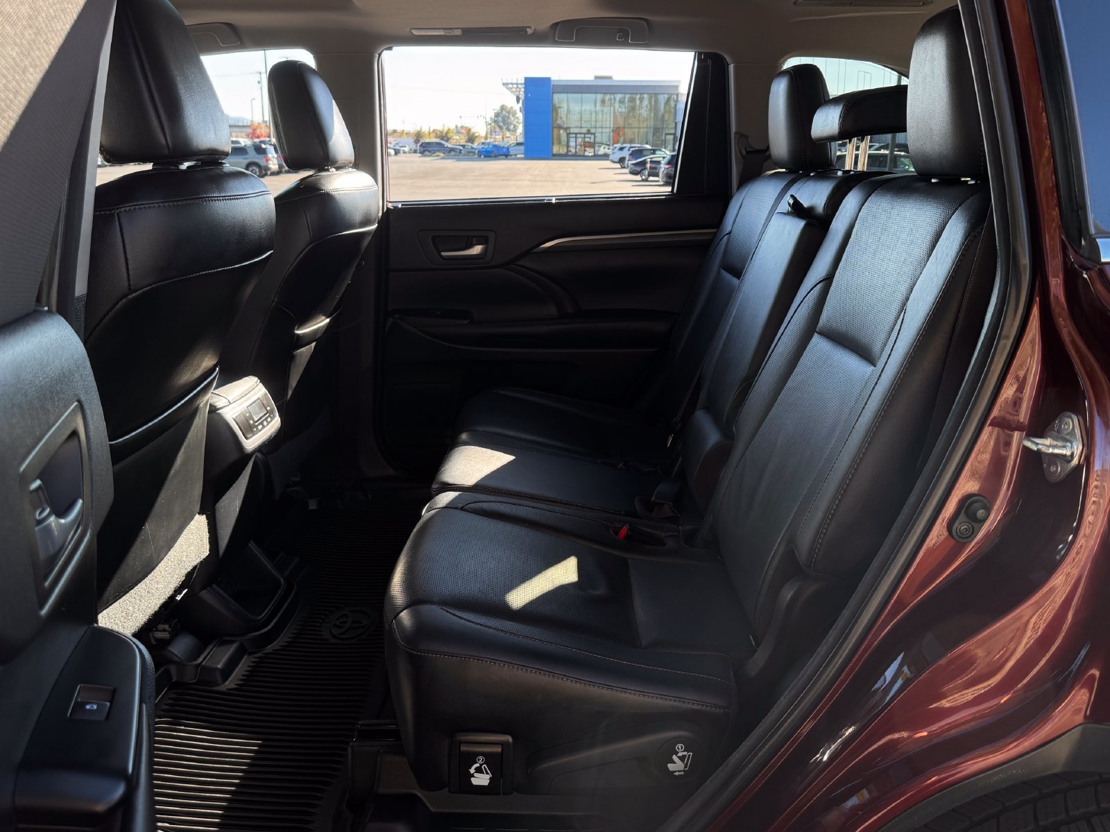 Used 2018 Toyota Highlander Limited AWD/4WD image 27