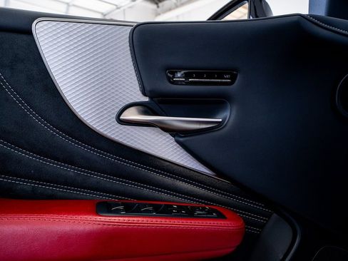 Used 2018 Lexus LS 500 F Sport w/ Accessory Package (Z2) image 33